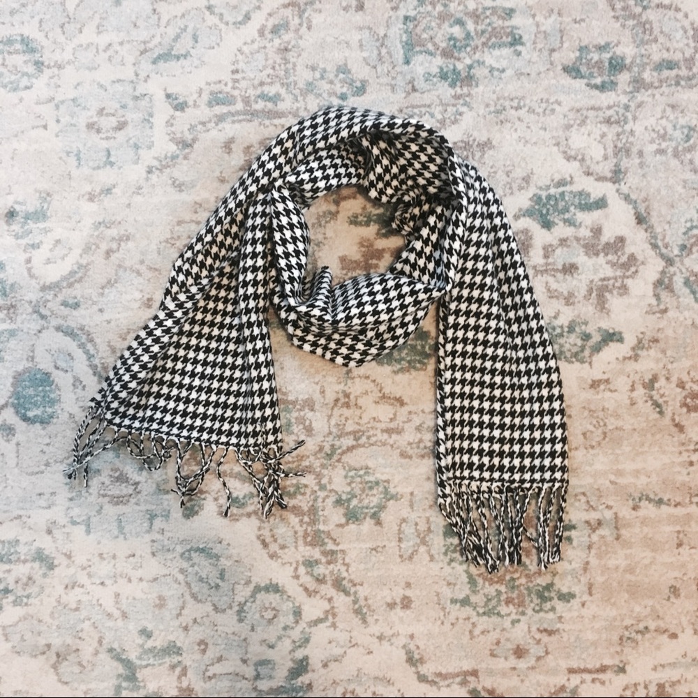 Houndstooth Scarf